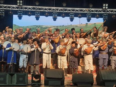 نخستین همایش عاشیق‌های استان اردبیل؛ گامی نو در حفظ موسیقی سنتی